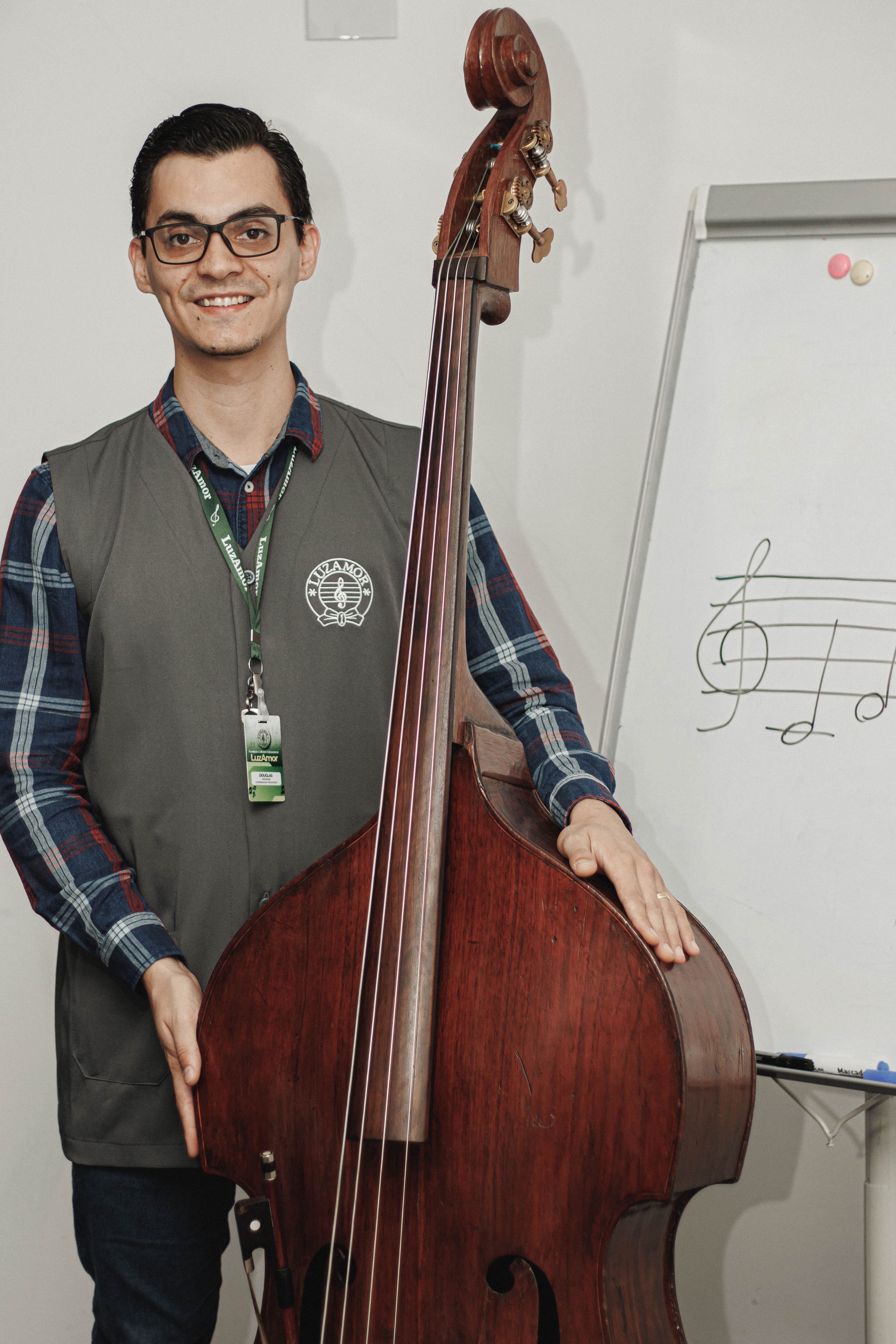 Foto do Professor Douglas Lemes sorrindo